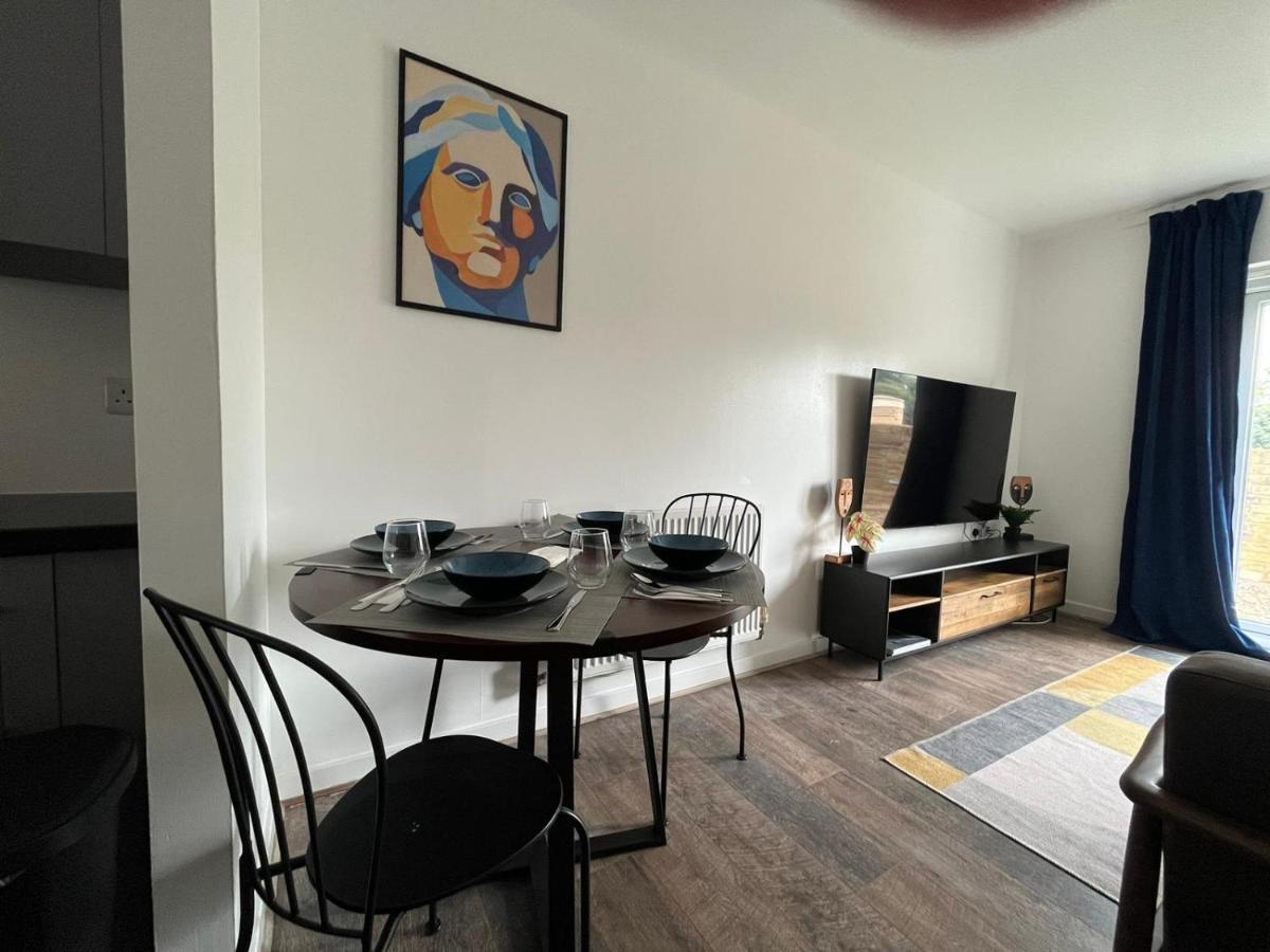 Kent, Dartford Station Apartments Экстерьер фото